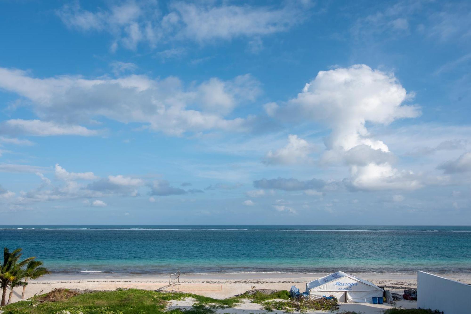 Vela'S Condos Ocean Front Puerto Morelos Exterior photo